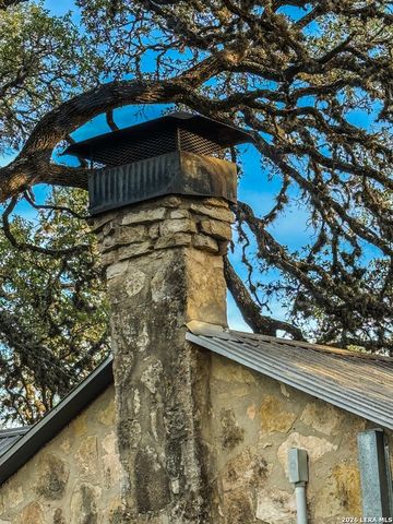 3513 N Us Highway 281, Blanco, TX 78606