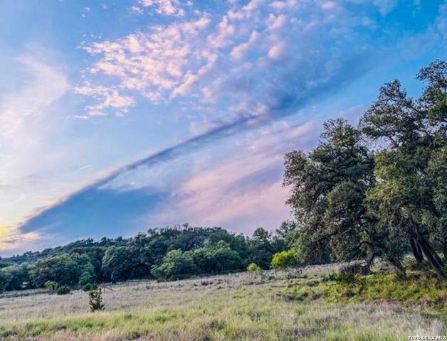 3513 N Us Highway 281, Blanco, TX 78606