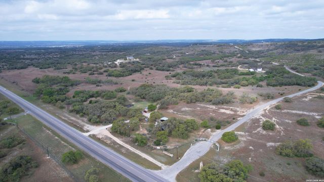 3513 N Us Highway 281, Blanco, TX 78606
