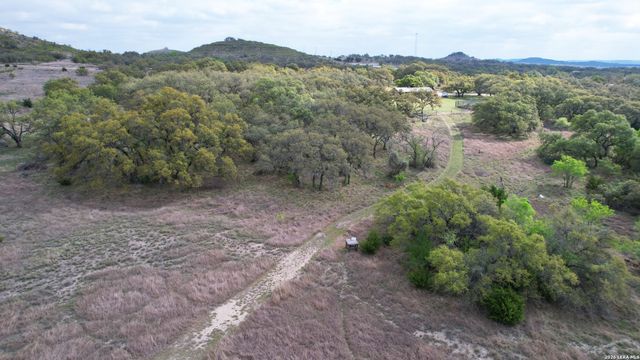 3513 N Us Highway 281, Blanco, TX 78606