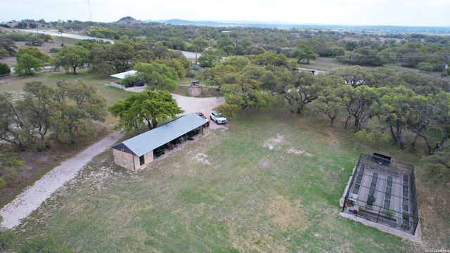 3513 N Us Highway 281, Blanco, TX 78606