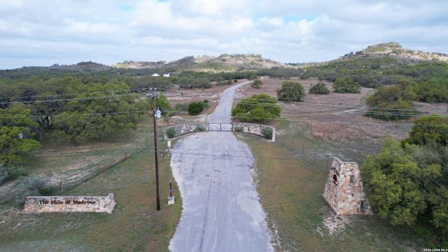3513 N Us Highway 281, Blanco, TX 78606