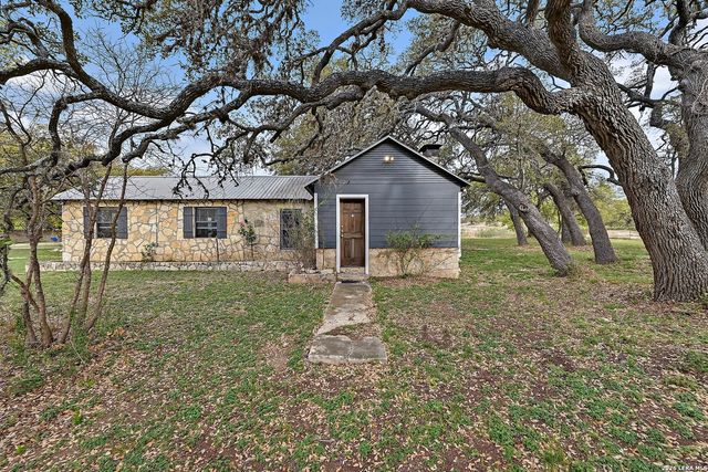 3513 N Us Highway 281, Blanco, TX 78606