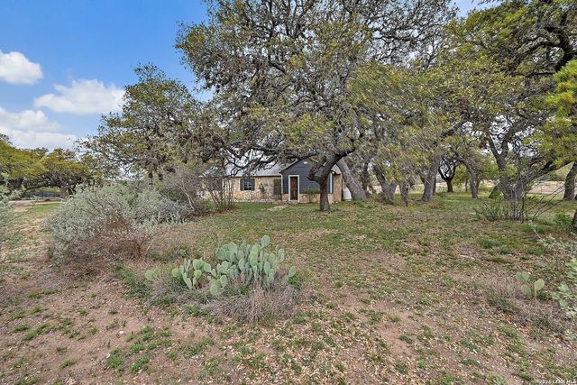 3513 N Us Highway 281, Blanco, TX 78606