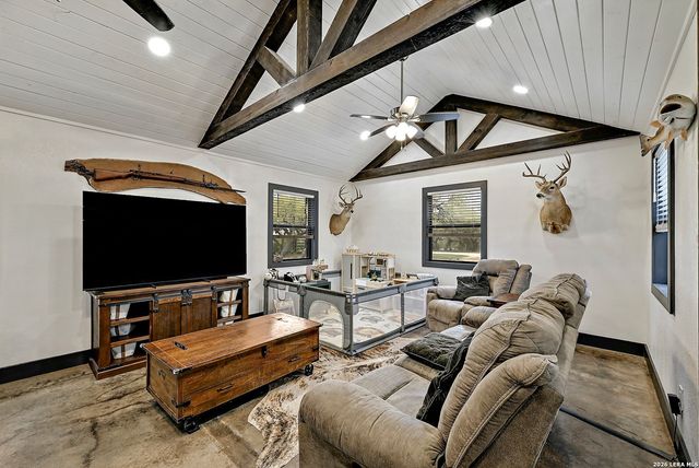 3513 N Us Highway 281, Blanco, TX 78606