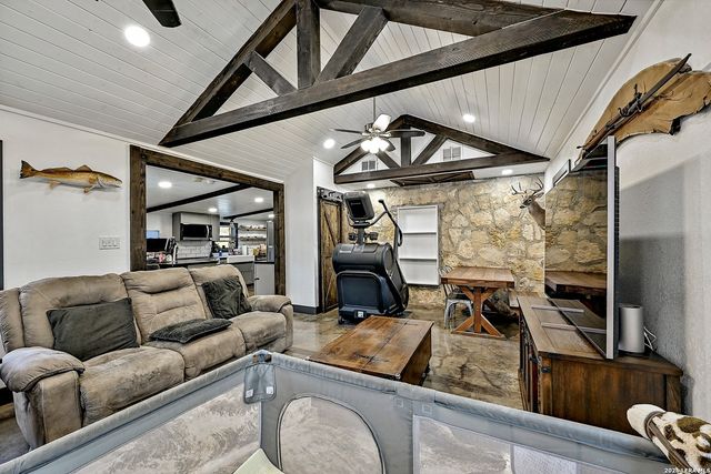 3513 N Us Highway 281, Blanco, TX 78606