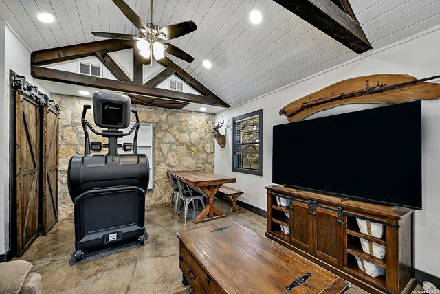 3513 N Us Highway 281, Blanco, TX 78606