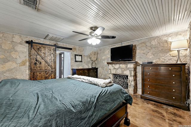 3513 N Us Highway 281, Blanco, TX 78606