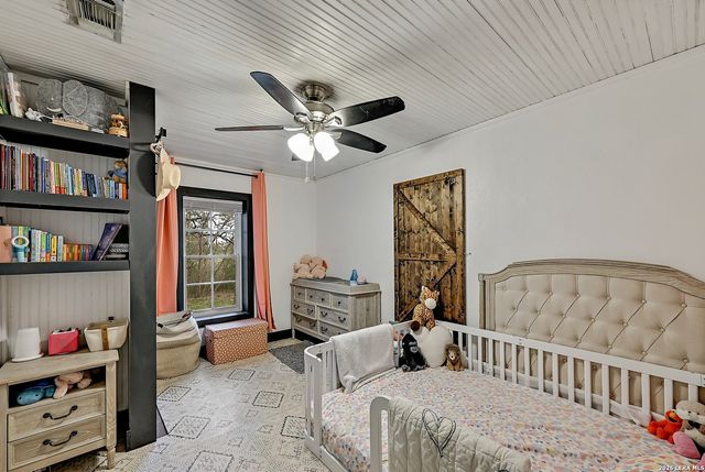 3513 N Us Highway 281, Blanco, TX 78606