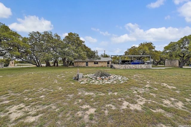3513 N Us Highway 281, Blanco, TX 78606