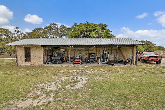 3513 N Us Highway 281, Blanco, TX 78606