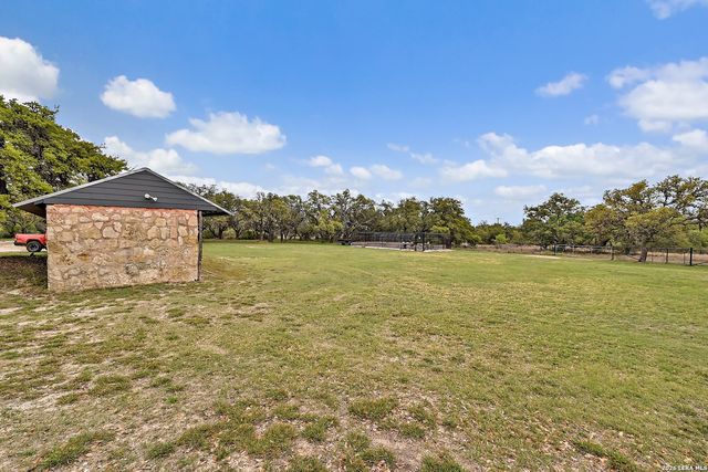 3513 N Us Highway 281, Blanco, TX 78606