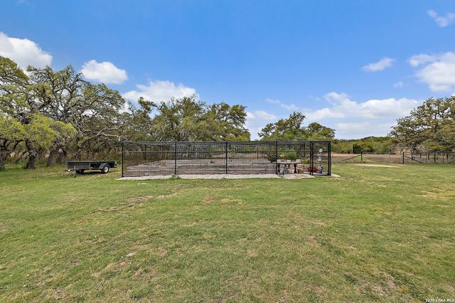 3513 N Us Highway 281, Blanco, TX 78606