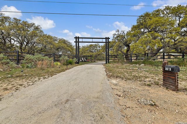 3513 N Us Highway 281, Blanco, TX 78606