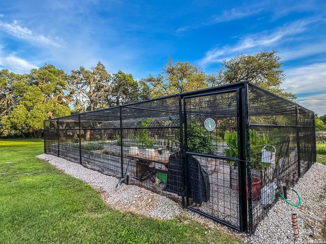 3513 N Us Highway 281, Blanco, TX 78606