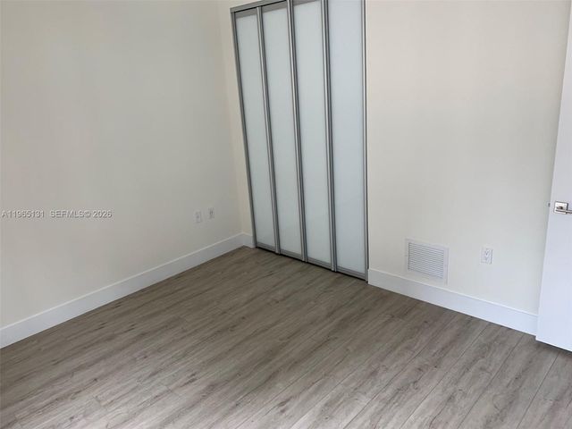 301 Altara Ave 206, Coral Gables, FL 33146