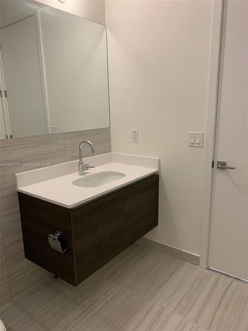 301 Altara Ave 206, Coral Gables, FL 33146