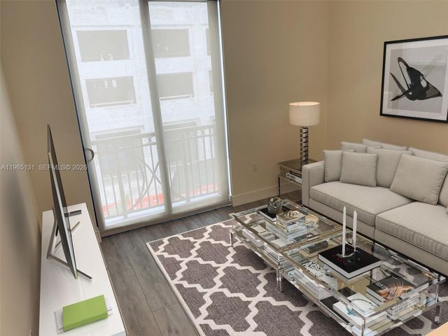 301 Altara Ave 206, Coral Gables, FL 33146