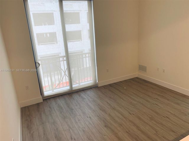 301 Altara Ave 206, Coral Gables, FL 33146