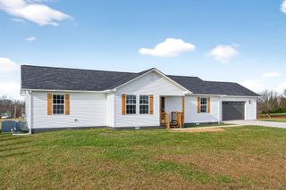 498 Low Gap Rd, Sparta, TN 38583