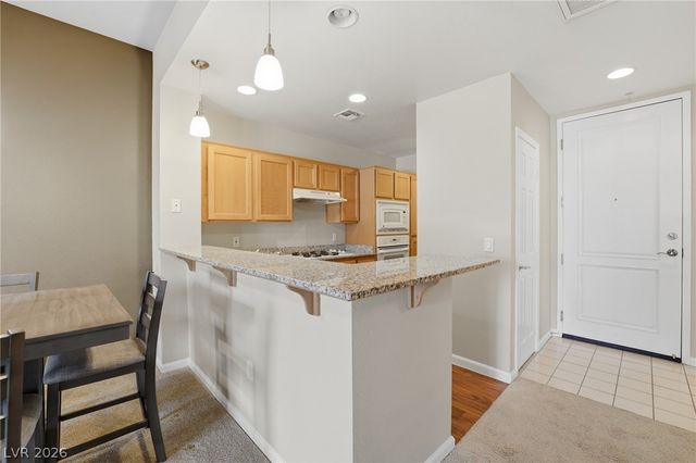 27 East Agate Avenue 206, Las Vegas, NV 89123