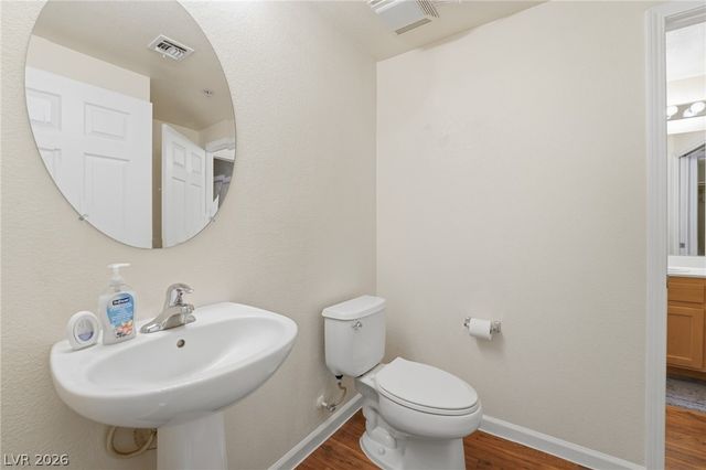 27 East Agate Avenue 206, Las Vegas, NV 89123