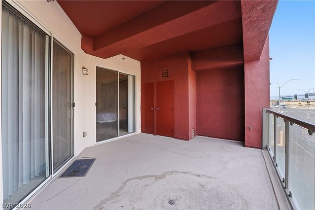 27 East Agate Avenue 206, Las Vegas, NV 89123