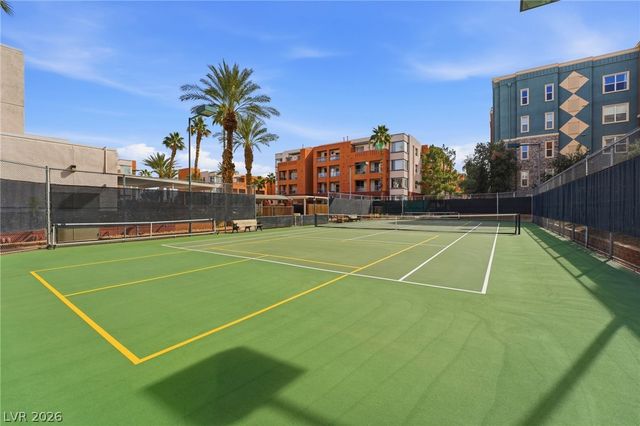 27 East Agate Avenue 206, Las Vegas, NV 89123