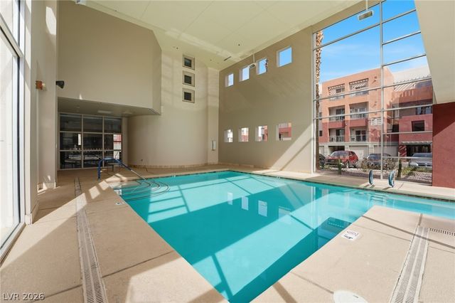 27 East Agate Avenue 206, Las Vegas, NV 89123