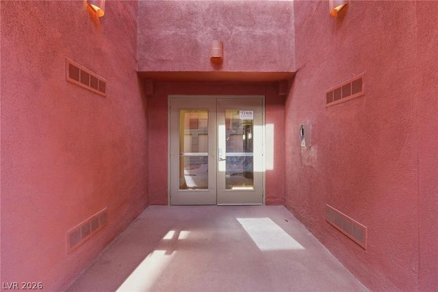 27 East Agate Avenue 206, Las Vegas, NV 89123