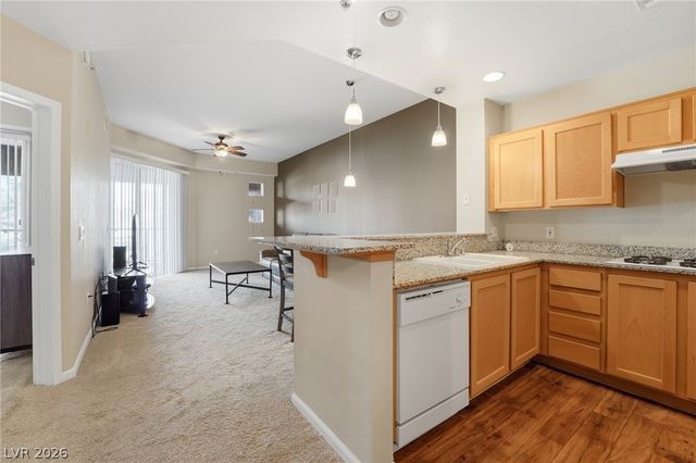 27 East Agate Avenue 206, Las Vegas, NV 89123