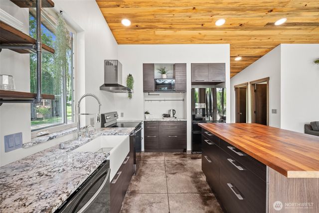 3902 Bay Road, Ferndale, WA 98248