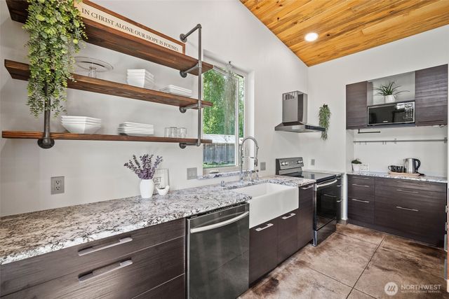 3902 Bay Road, Ferndale, WA 98248