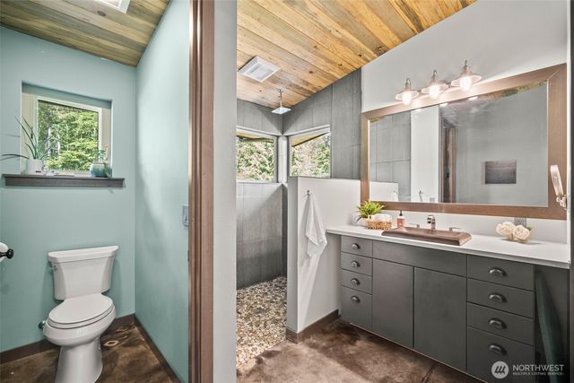 3902 Bay Road, Ferndale, WA 98248