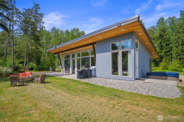 3902 Bay Road, Ferndale, WA 98248