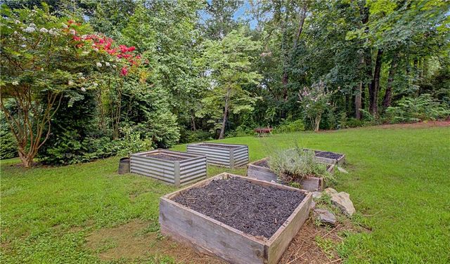 6241 Brookfield Drive, Murrayville, GA 30564