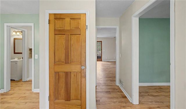 6241 Brookfield Drive, Murrayville, GA 30564