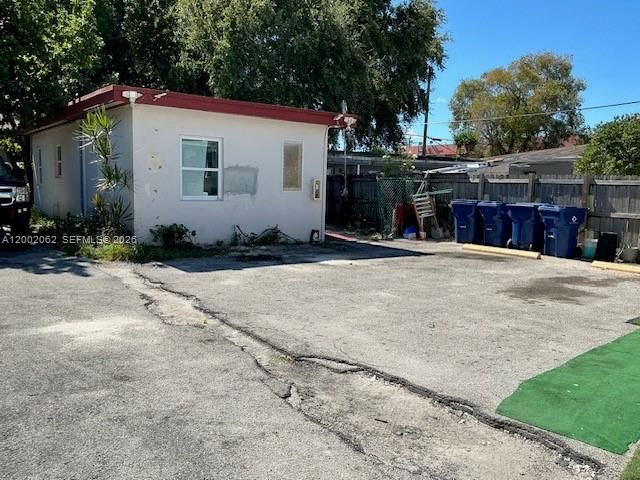 922 NW 2nd St 4, Miami, FL 33128
