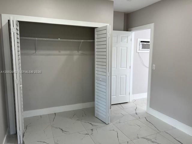 922 NW 2nd St 4, Miami, FL 33128