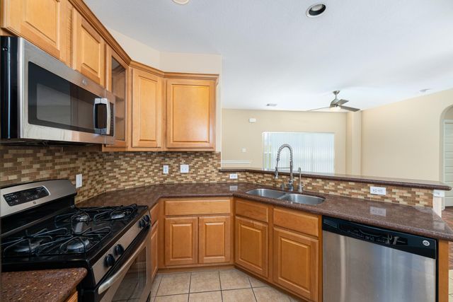 2829 Saville LOOP 17C, Austin, TX 78741