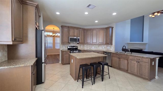 119 Red Eagle Court, Montgomery, TX 77316