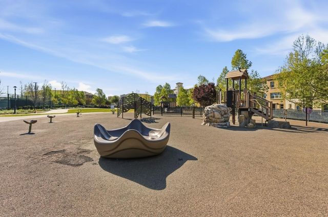 692 Amalfi Loop, Milpitas, CA 95035