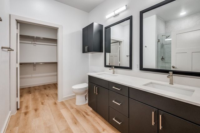 512 N Ewing Avenue 313, Dallas, TX 75203