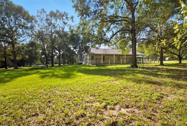 405 Dove Lane, Leesville, LA 71446