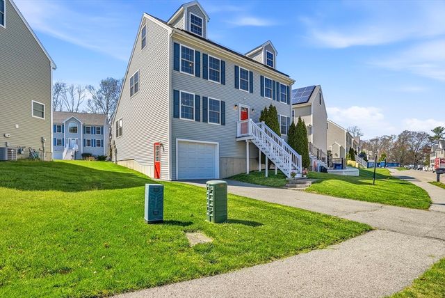 41 Nile St 41, Billerica, MA 01821