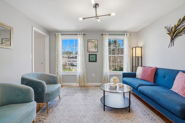 41 Nile St 41, Billerica, MA 01821