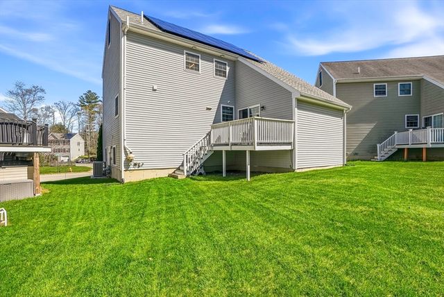41 Nile St 41, Billerica, MA 01821