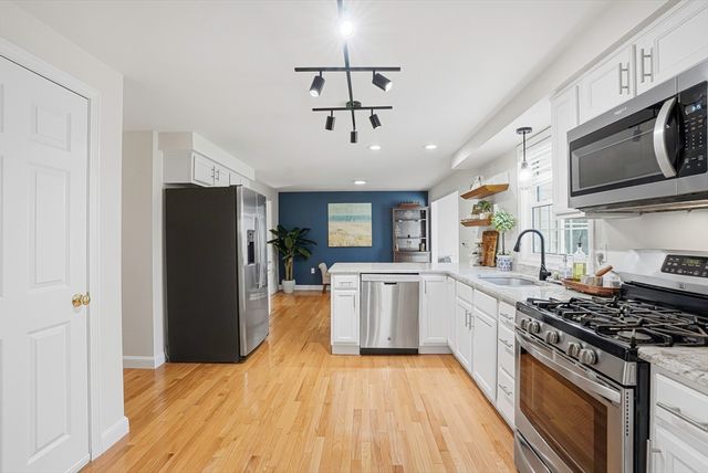 41 Nile St 41, Billerica, MA 01821