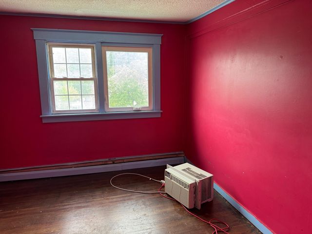 905 County Street, Bennington, VT 05201