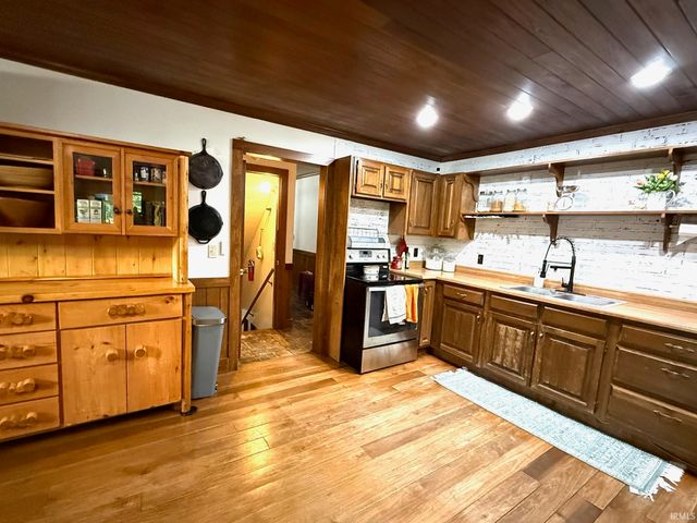 101 Lincoln Avenue, Bedford, IN 47421